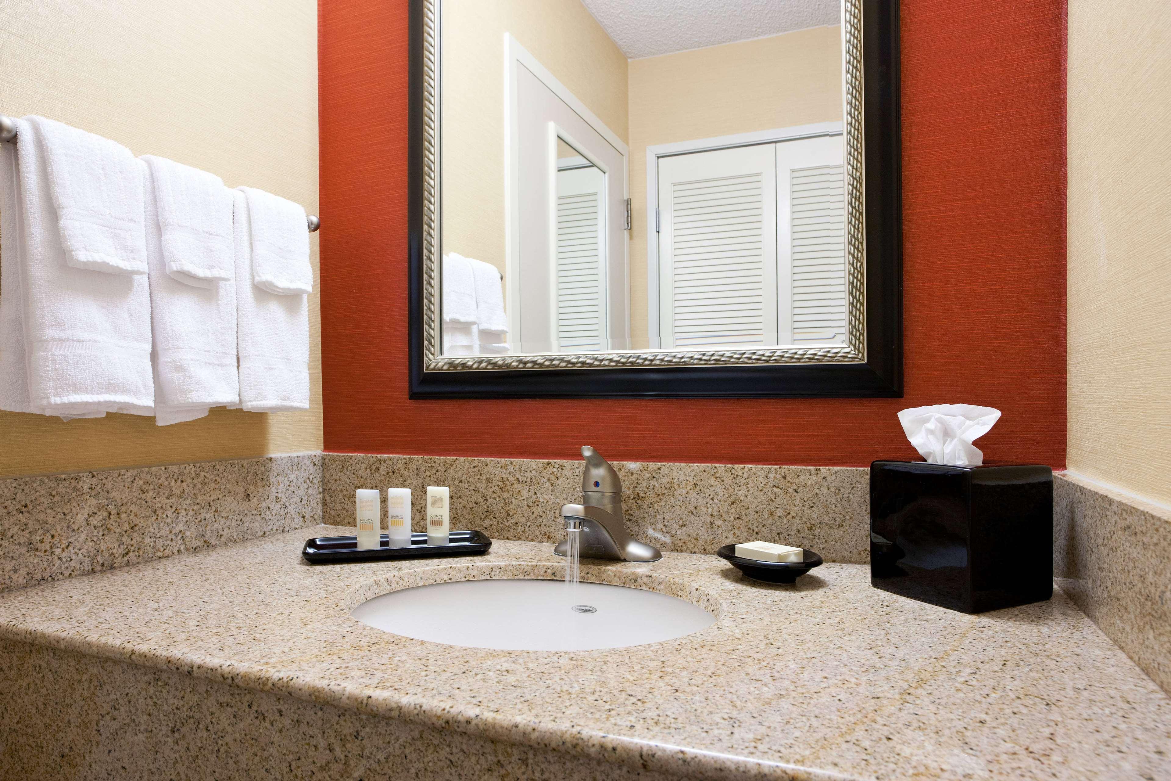 Sonesta Select San Jose Airport Hotel Exterior photo