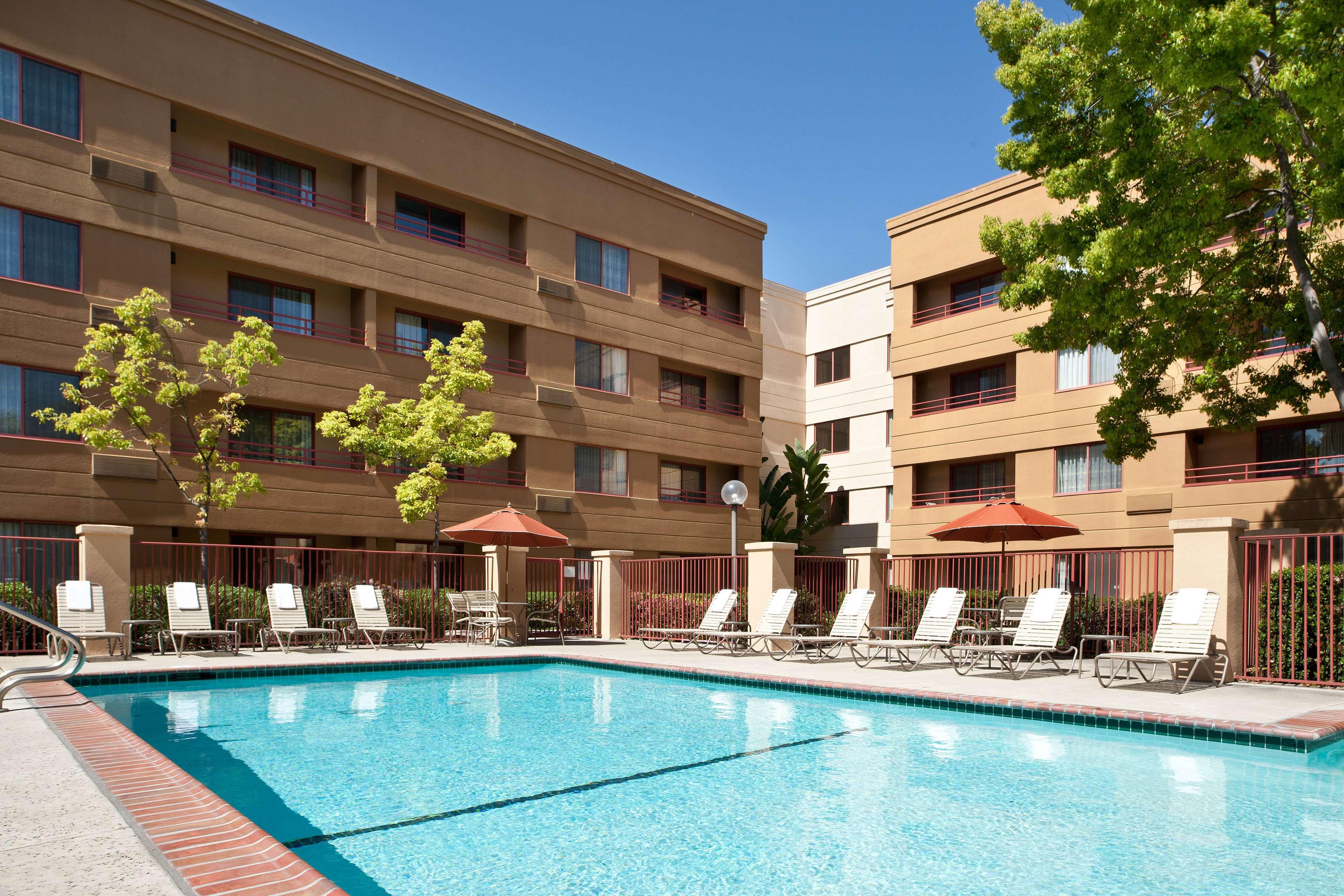 Sonesta Select San Jose Airport Hotel Exterior photo