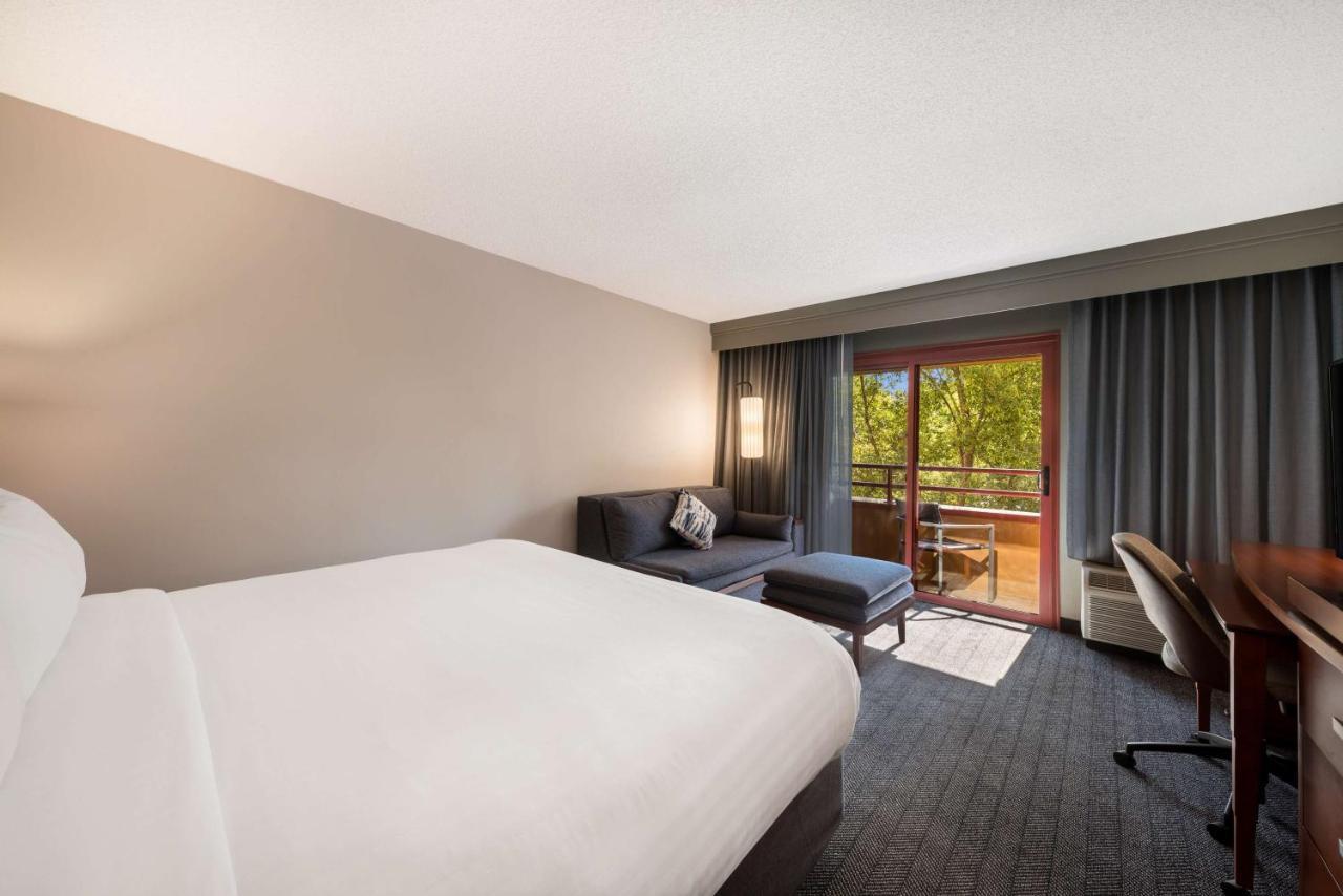 Sonesta Select San Jose Airport Hotel Exterior photo