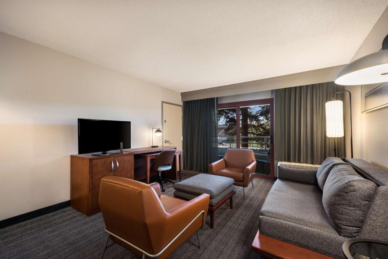 Sonesta Select San Jose Airport Hotel Exterior photo